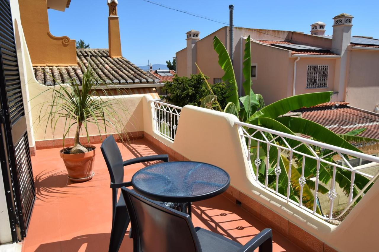 Family House Hotel Lagos Exterior foto